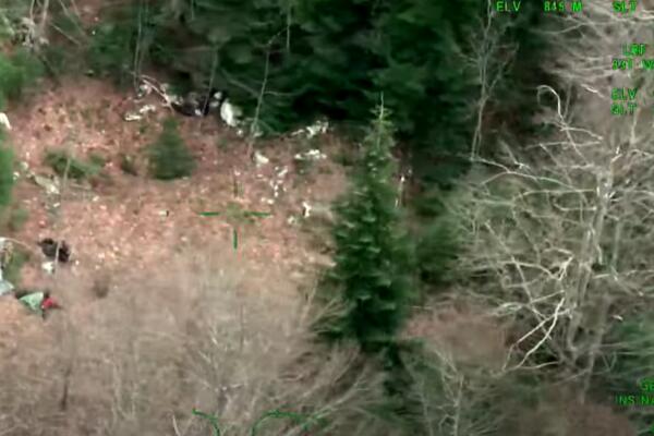 HRVATSKA POLICIJA IZVLAČILA MIGRANTE IZ MINSKOG POLJA: Spašeno njih desetoro, jedna osoba izgubila život (VIDEO)