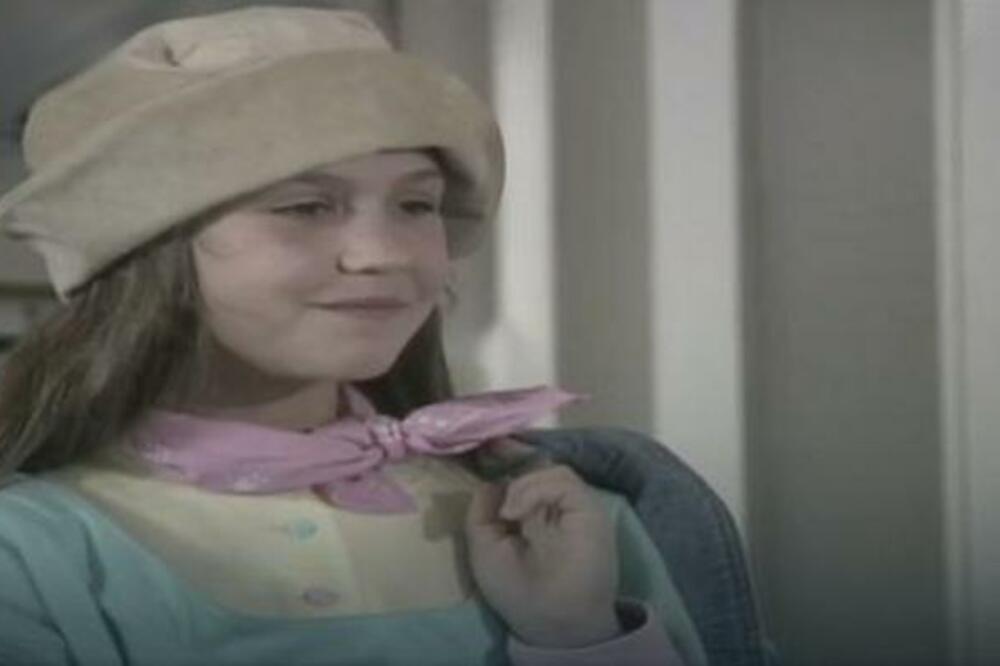 OBOŽAVALI SMO JE KAO NECINU DRUGARICU IZ "SREĆNIH LJUDI": Danas se bavi totalno suprotnim, NEPREPOZNATLJIVA! (FOTO)