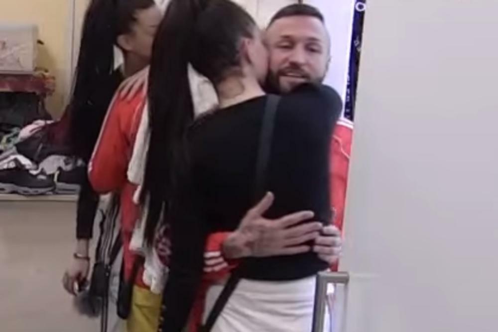 SAD SU STVARNO PRETERALI! TARA ZASKOČILA ŠA I LJUBILA GA DO BESVESTI: Šta li će mu reći žena! (VIDEO)