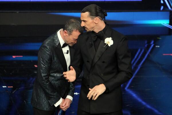 KAKVA BOMBA! ŽENA ZLATANA IBRAHIMOVIĆA STARIJA OD NJEGA ČITAVU DECENIJU: Izgleda BRUTALNO za svoje godine! (FOTO)