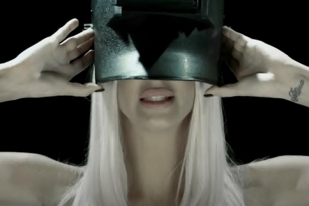 HIT PESMU INSOMNIA SVI ZNAMO, a Karleuša je planirala da duet otpeva sa DRUGIM KOLEGOM: Zbog problema nisu uspeli!