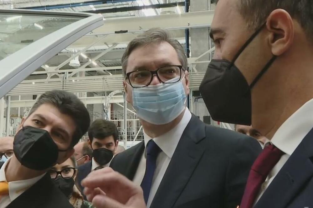 VUČIĆ NAJAVIO NOVINU U OBRAZOVANJU: Od oktobra će na fakultetima u Novom Sadu biti uvedeno dualno obrazovanje!