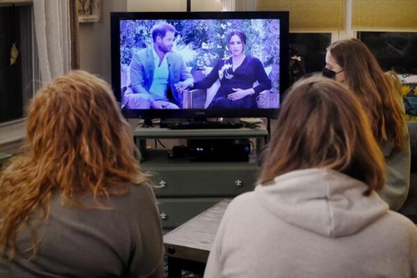 BITANSKA OMLADINA UZ MEGAN I HARIJA: Intervju u Velikoj Britaniji gledalo više od 11,4 miliona!