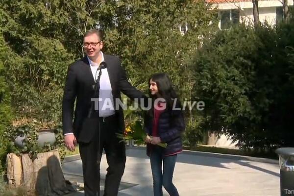ZASLUŽILA JE VIŠE OD OSKARA: Vučić ugostio Biljanu Čekić i članove njene porodice! (VIDEO)