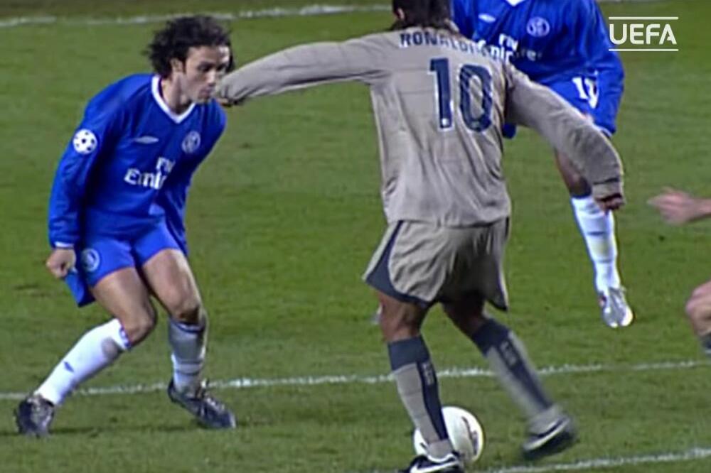 PROŠLO JE TAČNO 16 GODINA OD NEZABORAVNOG POGOTKA: Ronaldinjo je tada zaledio Stamford Bridž! (Video)