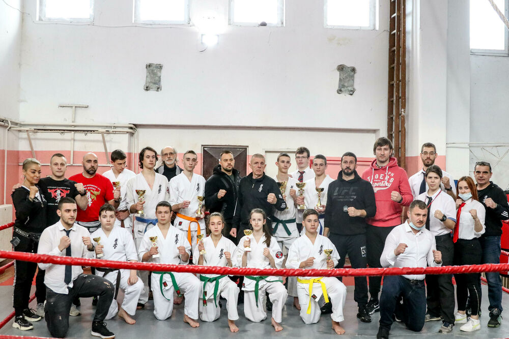 kyokushinkai, Karate, Crveni zmaj