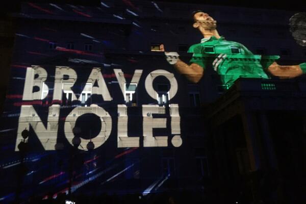 CEO BEOGRAD U ZNAKU NOVAKA: Skupština grada priredila perfomans za pamćenje!