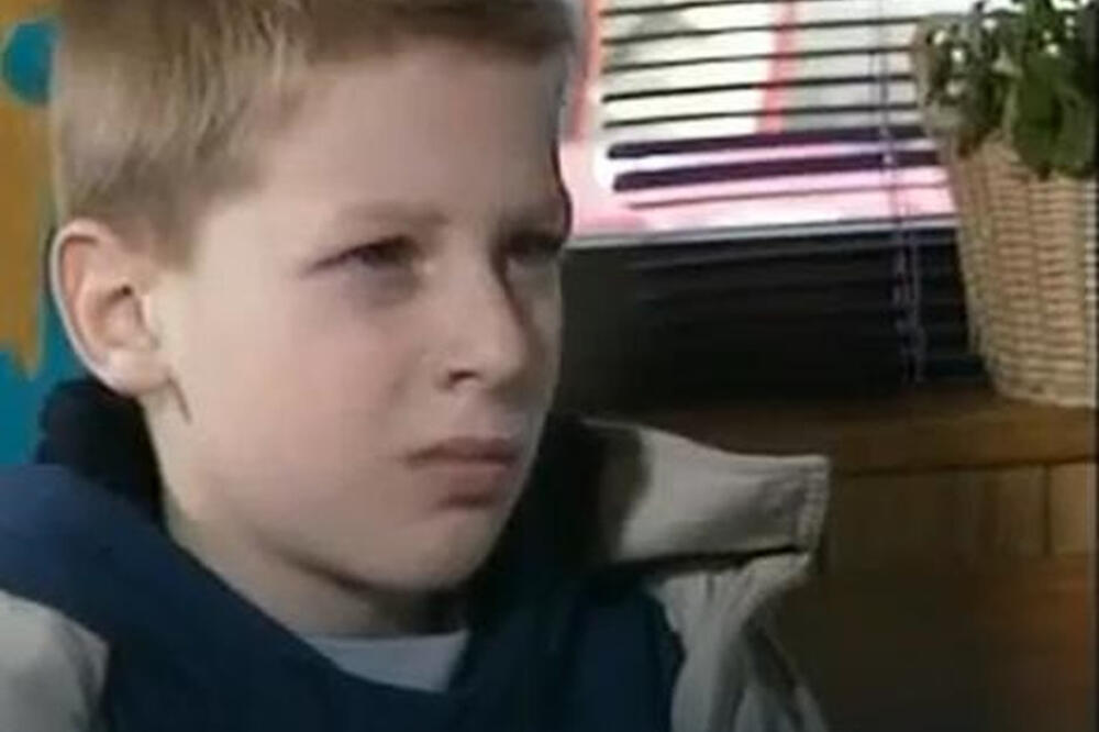 OBOŽAVALI SMO GA KAO MALOG NECU U "SREĆNI LJUDI", POHAĐAO JE MIKINU ŠKOLU: Danas je DRUGAČIJI, ima i drugi posao!