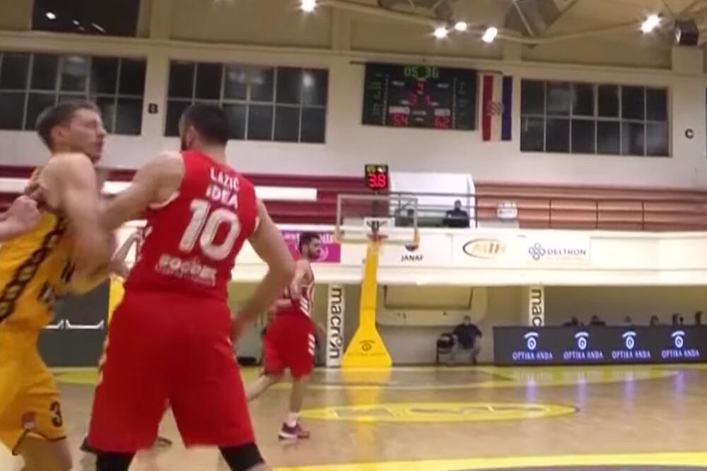 LAZIĆ IZGUBIO ŽIVCE: Kapiten Zvezde laktom "opalio" po licu Lukovića i zaradio isključenje! (VIDEO)