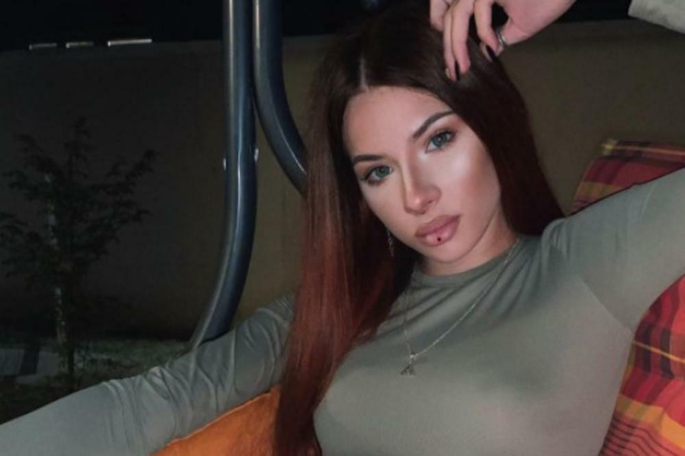 DEVOJKA NAŠEG POZNATOG PEVAČA I POPULARNA TIKTOKERKA URADILA SILIKONE: Ima samo 20 GODINA, skupljala dugo novac!