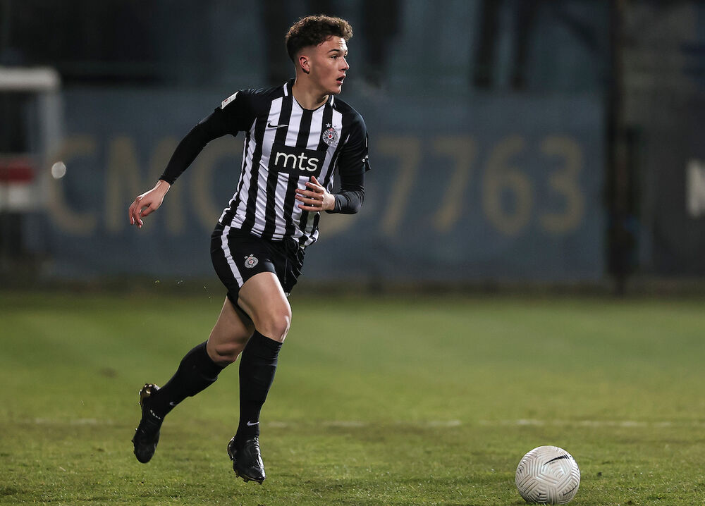 Filip Stevanović ide na pozajmicu u Santa Klaru