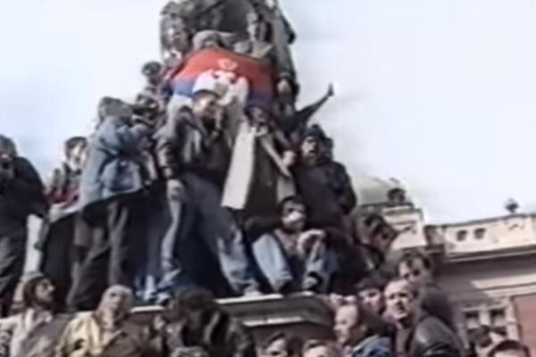 9. MARTA NAROD JE RUŠIO SLOBU! Snimak sa demonstracija pokazao ko je čuvao leđa Vuku, bili su ŽIVA SILA (VIDEO)