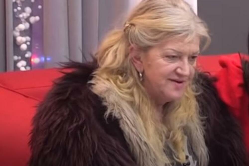 MAJKA TARE SIMOV PROŽIVLJAVA PAKAO, ŽELI DA RAZVALI VRATA ZADRUGE: Očajna je, misli da je sve NAMEŠTALJKA!