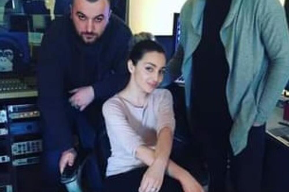 BUBA I JALA NAPRAVILI HAOS MAJI BEROVĆ? Pevačica im dala 30.000 EVRA za 3 pesme, a one su sada UKLONJENE!