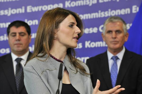 VLJORA ČITAKU PROVOCIRA ŠPANCE: Naljutila se jer traže da tzv. Kosovo igra bez obeležja u Španiji!