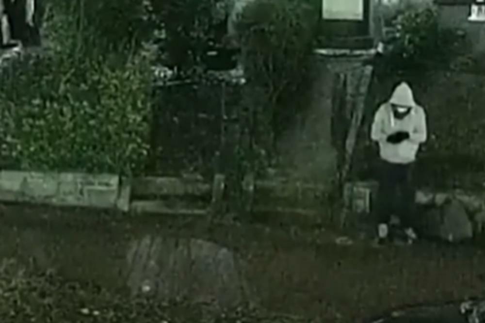 FBI OBJAVIO SNIMAK PODMETANJA BOMBI ISPRED KAPITOLA: Za više informacija nudi 100.000 dolara (VIDEO)