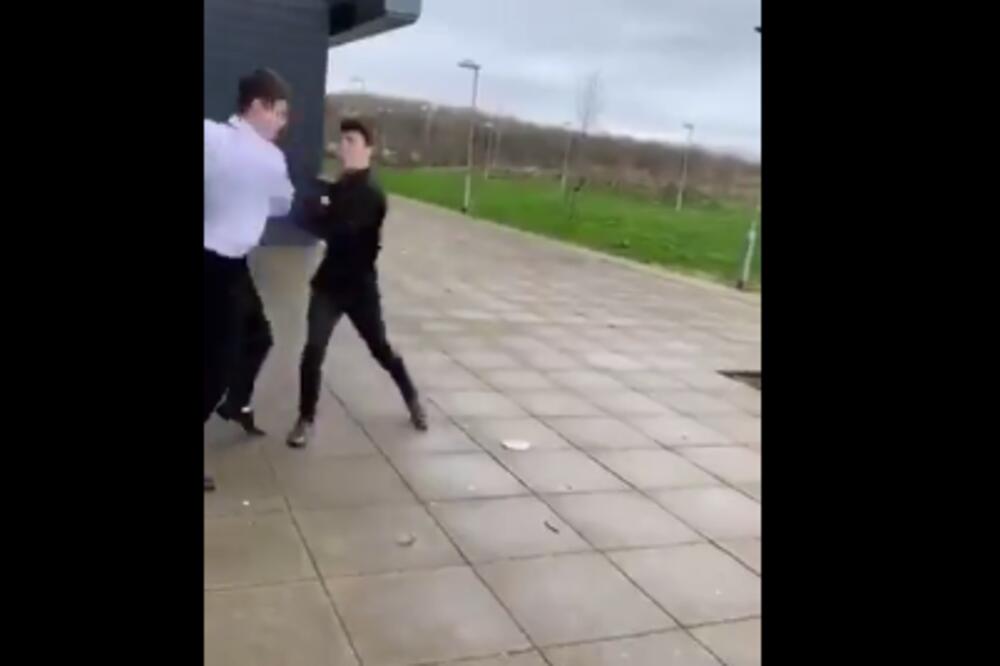 TUČA VEKA!!! Odavno nismo videli nešto ovako BRUTALNO (SARKAZAM)