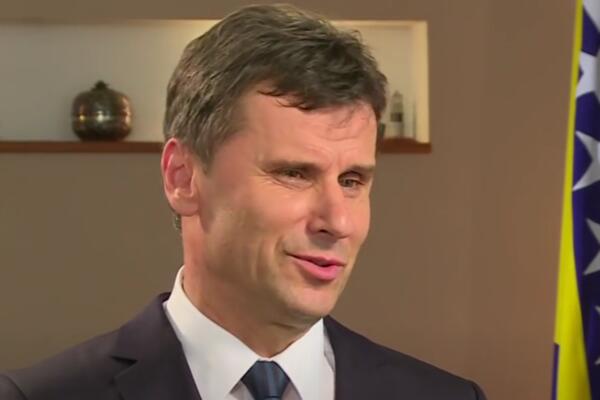 PREMIJER FBIH UPITAN KAD ĆE BITI BOLJE! Njegov odgovor zapalio je društvene mreže (VIDEO)