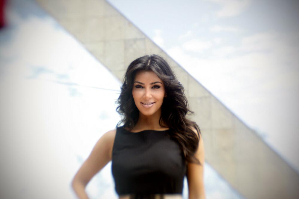 DEO KUĆE KOJI NIKADA NIJE PRIKAZAN U JAVNOSTI! Kim otovorila vrata POSEBNE SOBE: Od poda do plafona, VELIČANSTVENO!