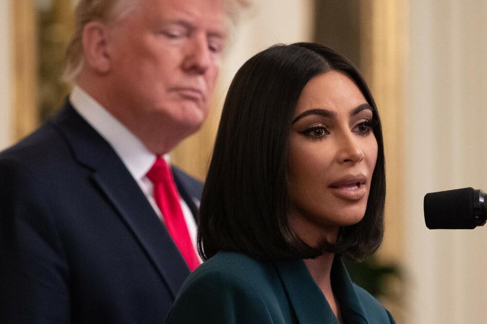 ZVANIČNO PRIZNANJE! KIM KARDAŠIJAN PROGLAŠENA MILIJARDERKOM: Put je bio trnovit!