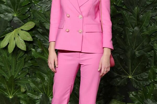 OPA! TAKVU JE JOŠ NISMO VIDELI! Ćerka Mika Džegera u vrelim pozama koje ostavljaju bez daha! (FOTO)