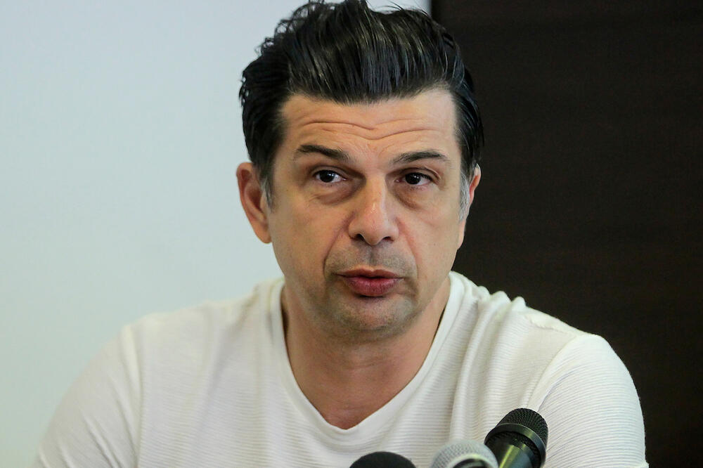 TO SE ČEKALO: Škrbić se oglasio posle hapšenja, ima molbu za VULINA!