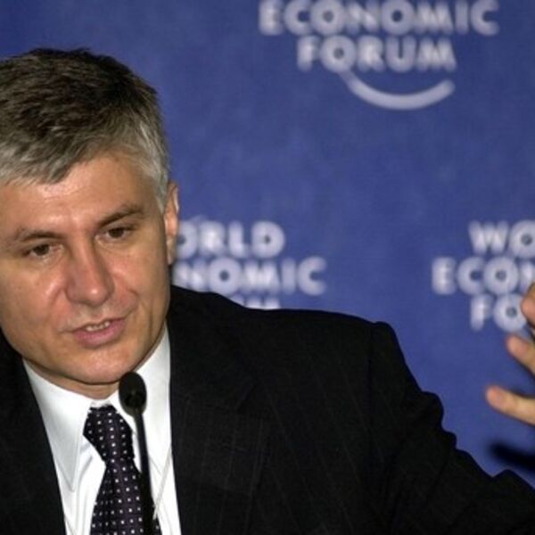 Bio je Đinđićev kum, voleo pevačicu, živi na planini: Tvrdio da mu je žena uzela 9 stanova, evo kako danas izgleda!