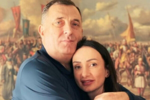 "POŠTO NIKO NEĆE DA KAŽE, EVO JA ĆU!" Oglasila se ćerka Milorada Dodika zbog skandala oko Đokovića (FOTO)