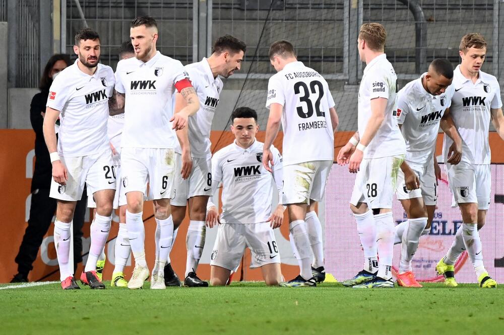 BORUSIJA NIJE ISKORISTILA PENAL: Augzburg u drugom poluvremenu dominantno stigao do pobede!