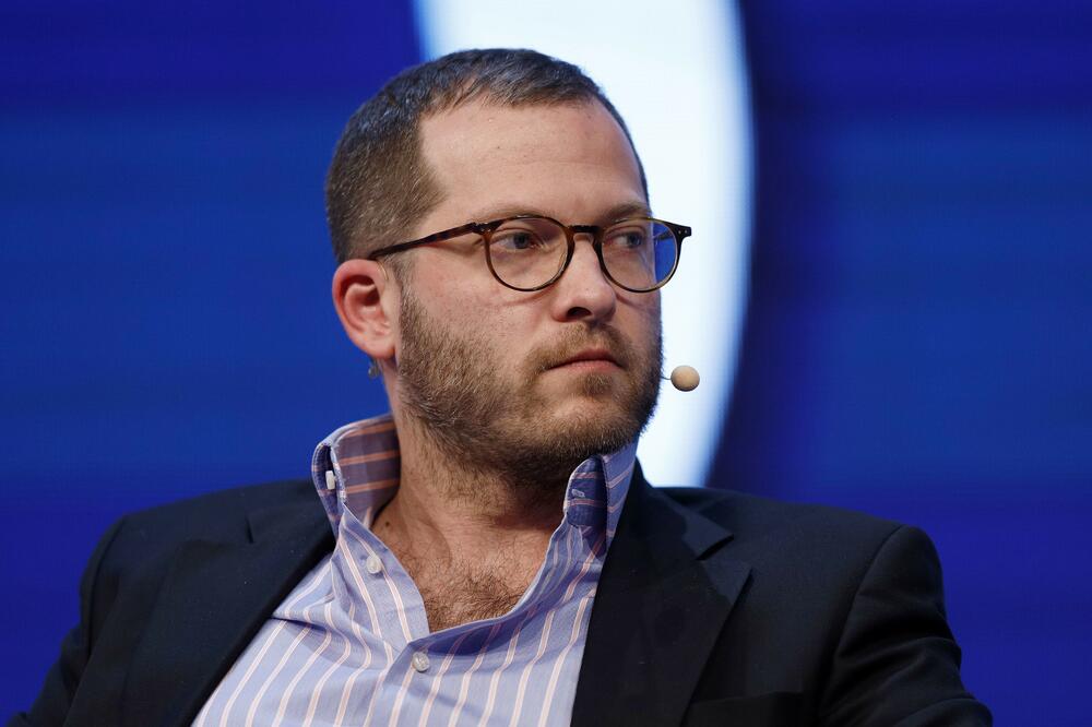 OGROMAN SKANDAL U NEMAČKOJ: Glavnog urednika BILDA optužili da je radio UŽASNE STVARI koleginicama