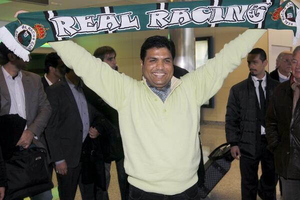 NAJVEĆA PREVARA U ISTORIJI FUDBALA: Došao "privatnim" avionom bez dinara u džepu i doveo kultni klub do bankrota!