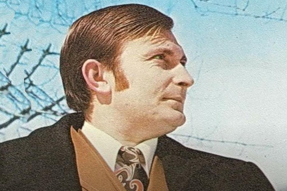 SATIRALE GA ŽIVOTNE TRAGEDIJE, PRATILA GA ZLA KOB: Jugoslovenski pevač otpevao pesmu koja ga je PROKLELA!