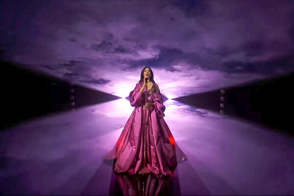 VOLI DA PROVOCIRA SRBE, A SADA JE DOŽIVELA PAKAO! Od šoka odmah POBEGLA U AUTO (VIDEO)