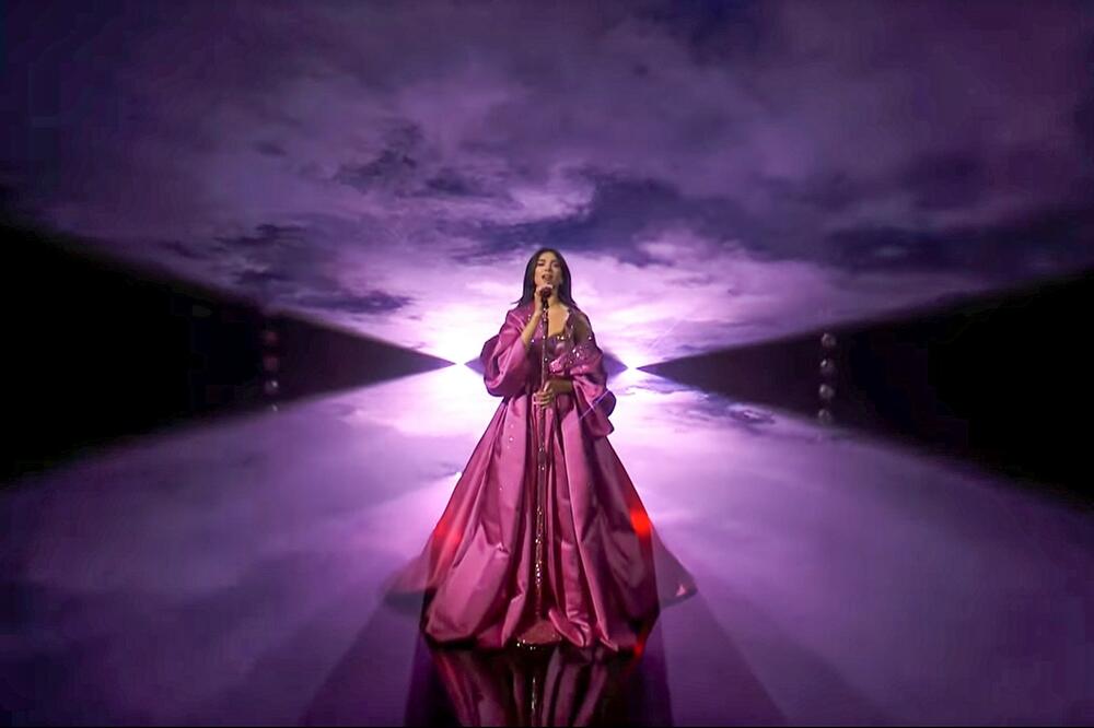 VOLI DA PROVOCIRA SRBE, A SADA JE DOŽIVELA PAKAO! Od šoka odmah POBEGLA U AUTO (VIDEO)