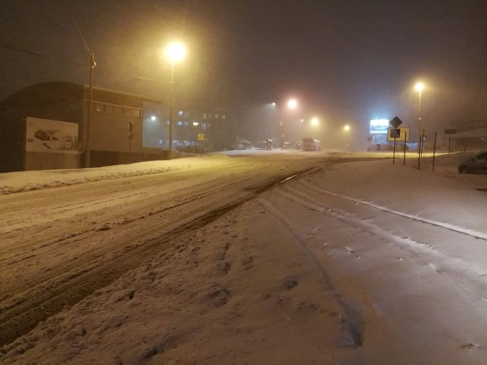 Sneg na putu, Sneg, Put