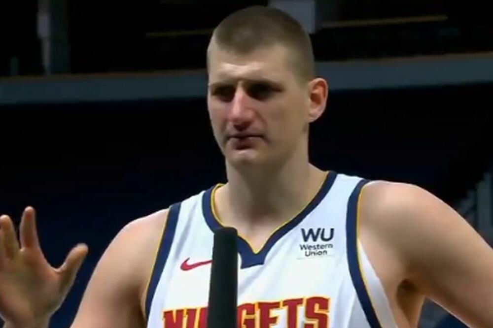 KAŽE ONA JOKIĆU DA SE IZJEDNAČIO S LEGENDARNIM DIKEMBE MUTOMBOOM: A on mrtav 'ladan poručuje da se naježio! (VIDEO)