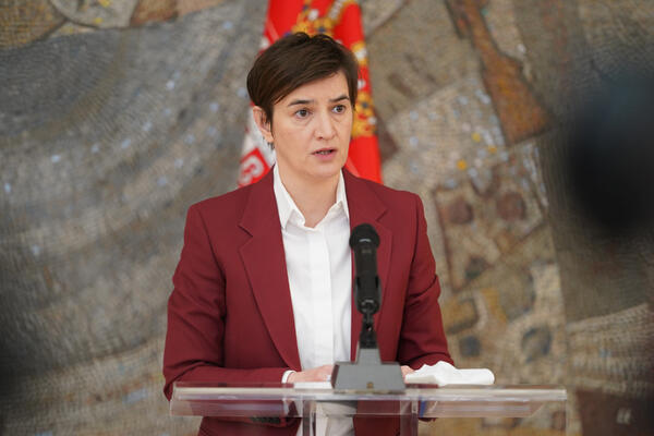 Ana Brnabić: O Stefanoviću unutarstranački, nema španske serije