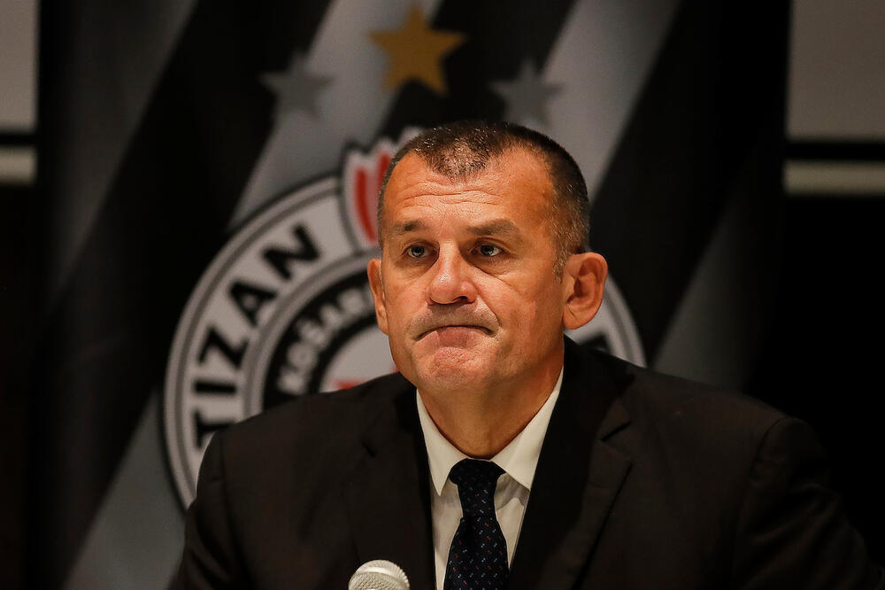 SADA SU STVARI JASNIJE: Sportski direktor Partizana govorio o DOLASKU novog POJAČANJA u redove crno-belih!