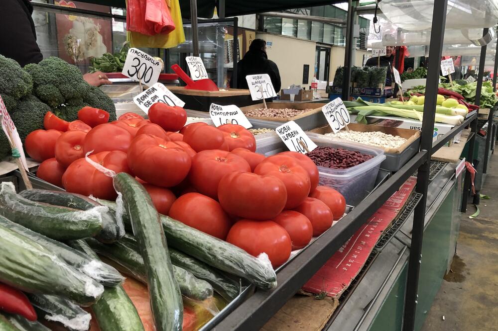 CRNI LUK POSKUPEO VIŠE OD 250 ODSTO ZA GODINU DANA: Prodavci sa PIJACE otkrili ZAŠTO!