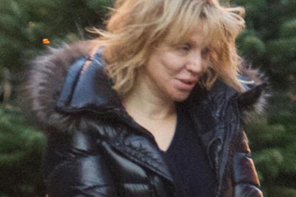 Čuvena MUZIČARKA jedva se izborila s BOLEŠĆU: Bila je na korak od SMRTI u BOLNICI, a spasio je mladi LEKAR...