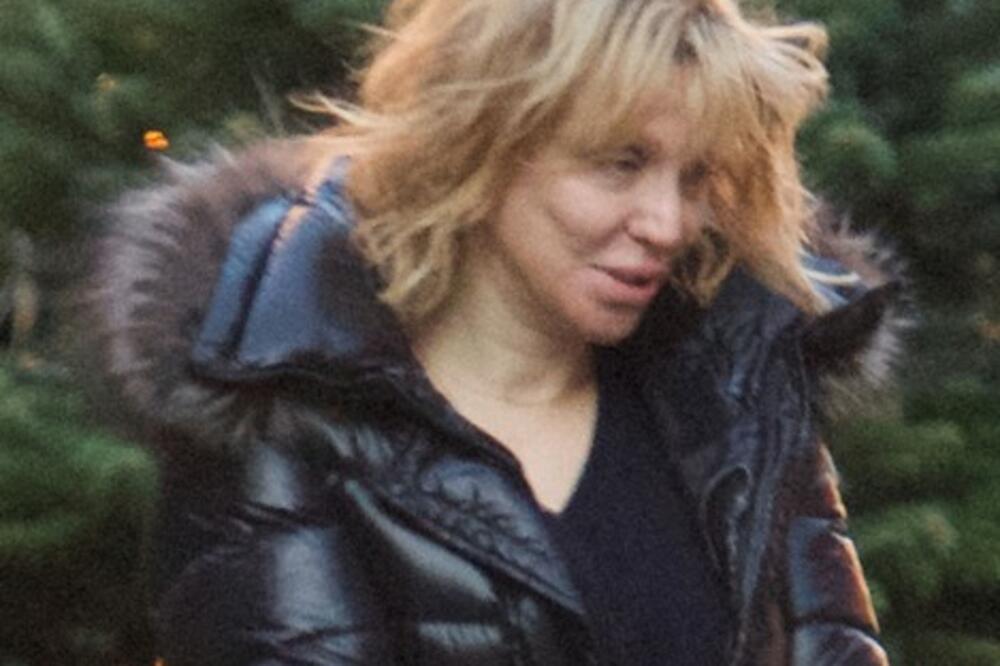 BILA NA IVICI SMRTI! POZNATA PEVAČICA POSTALA ŽIVI LEŠ, LEKARI NISU HTELI DA JE POGLEDAJU: Trpela jake BOLOVE!