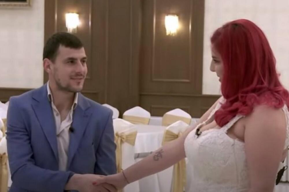 SKANDAL U EMISIJI BRAK NA NEVIĐENO: Učesnik hteo da se ženi, a kad je mlada ušla na vrata ODLEPIO PSIHIČKI!(VIDEO)