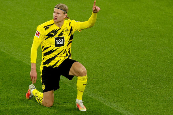 MINO RAJOLA OTKRIO: Samo 2 kluba dolaze u obzir da dovedu Halanda, a jedan mora da ispuni poseban uslov!