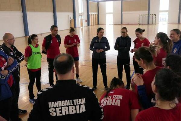 BREGAR OKUPIO RUKOMETAŠICE PRED BARAŽ: Najvažnije je da dobro složimo odbranu!