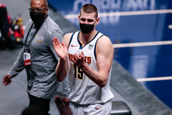 JOKIĆ I SAIGRAČI OD APRILA PONOVO PRED SVOJIM NAVIJAČIMA: Grad Denver odobrio prisustvo publike u "Bol areni"!