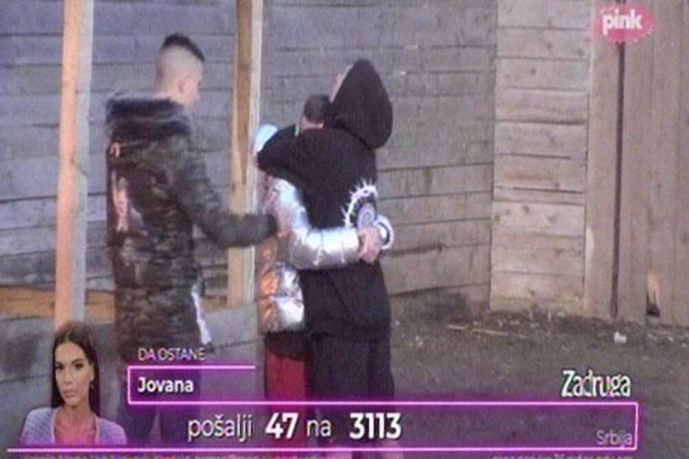 NOVA DRAMA U ZADRUZI: Ša ponovo završio na krovu!