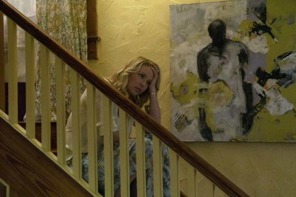 Čuvenoj glumici ugrađene PLOČICE u VRAT: Svi se PITAJU zašto je morala da uradi ovu OPERACIJU (FOTO)