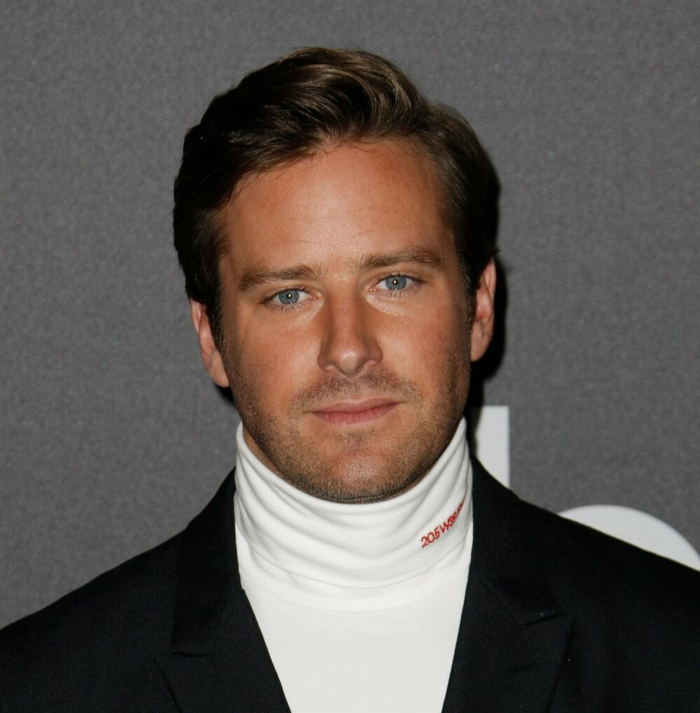 Istorija Armijeve porodice takođe nije na dobrom glasu.