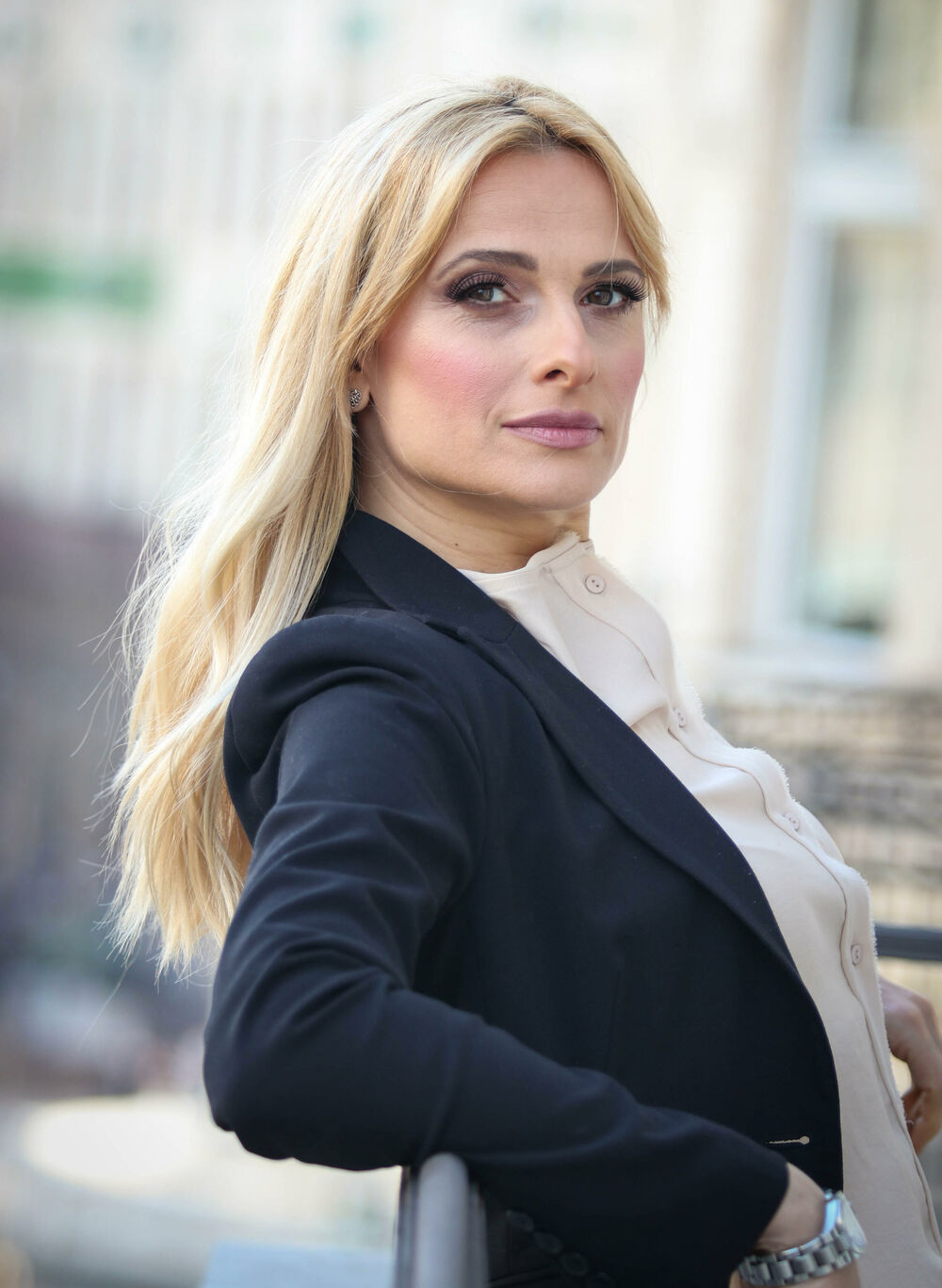 Danijela koja se danas preziva Pantić Conić udata je za šest godina mlađeg.