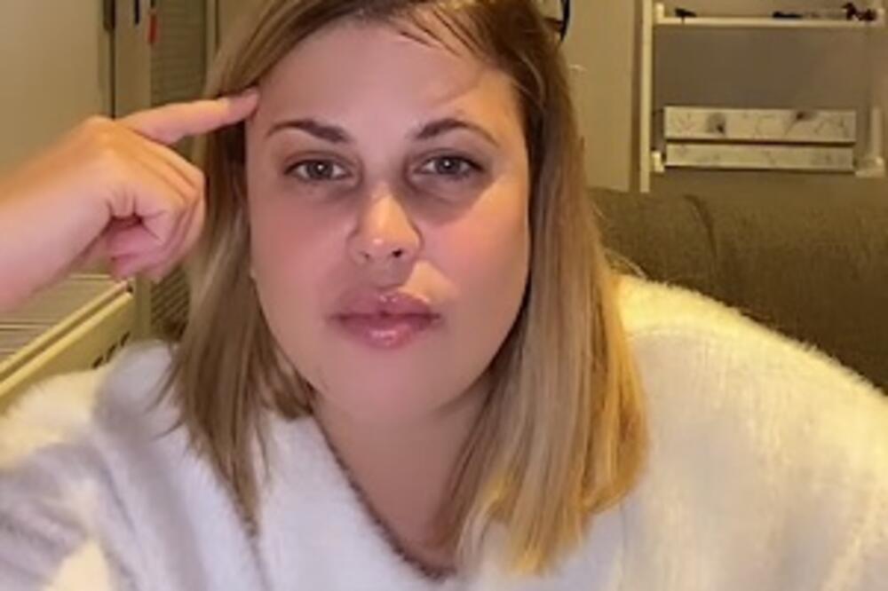 UHVATILA JE DEČKA PREKO APLIKACIJE U PRELJUBI, JEDNA PORUKA BILA PRESUDNA: Raskid se desio JAVNO, ceo svet ŠOKIRAN!